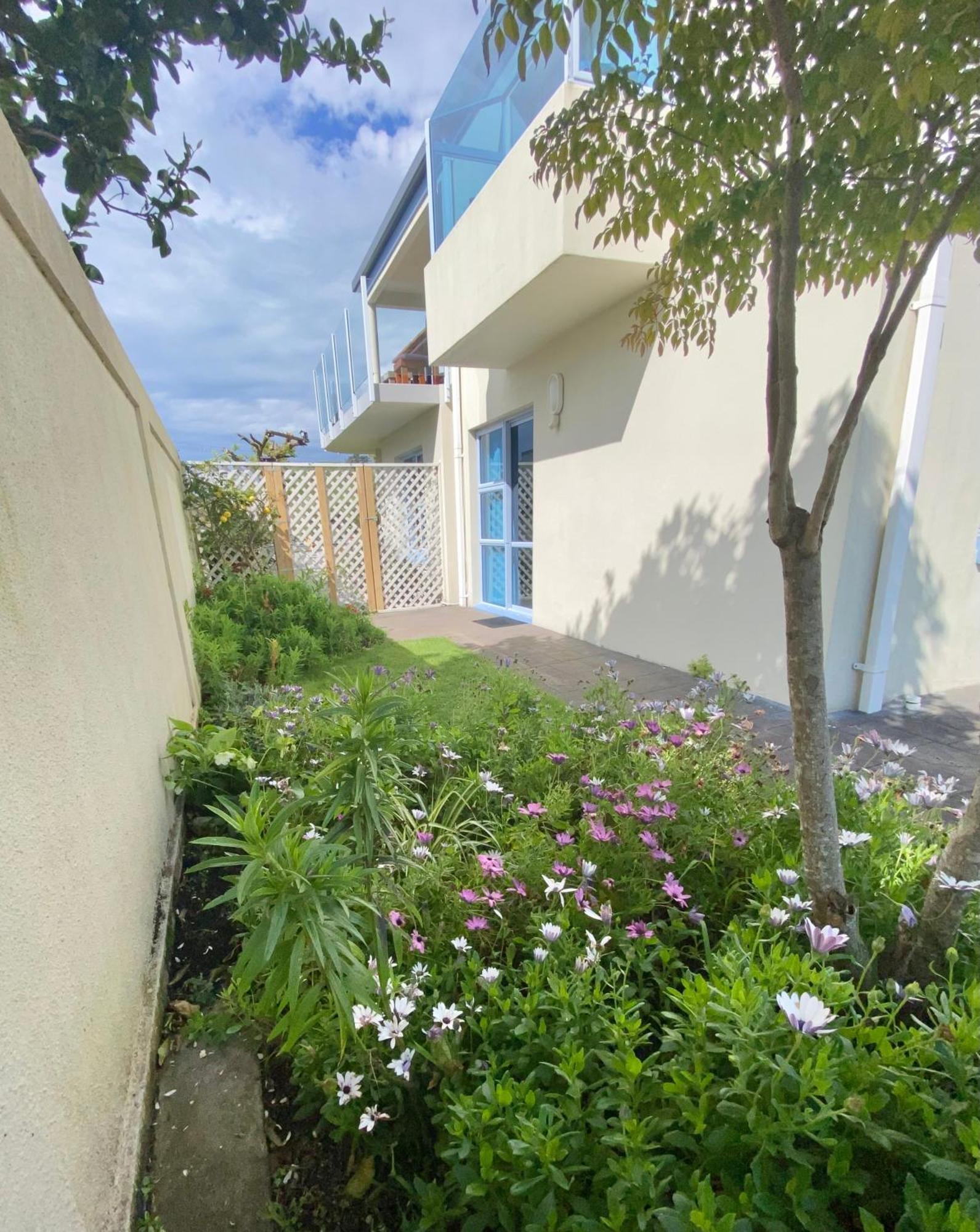 Hillcrest Two Apartment Whakatane Exterior photo