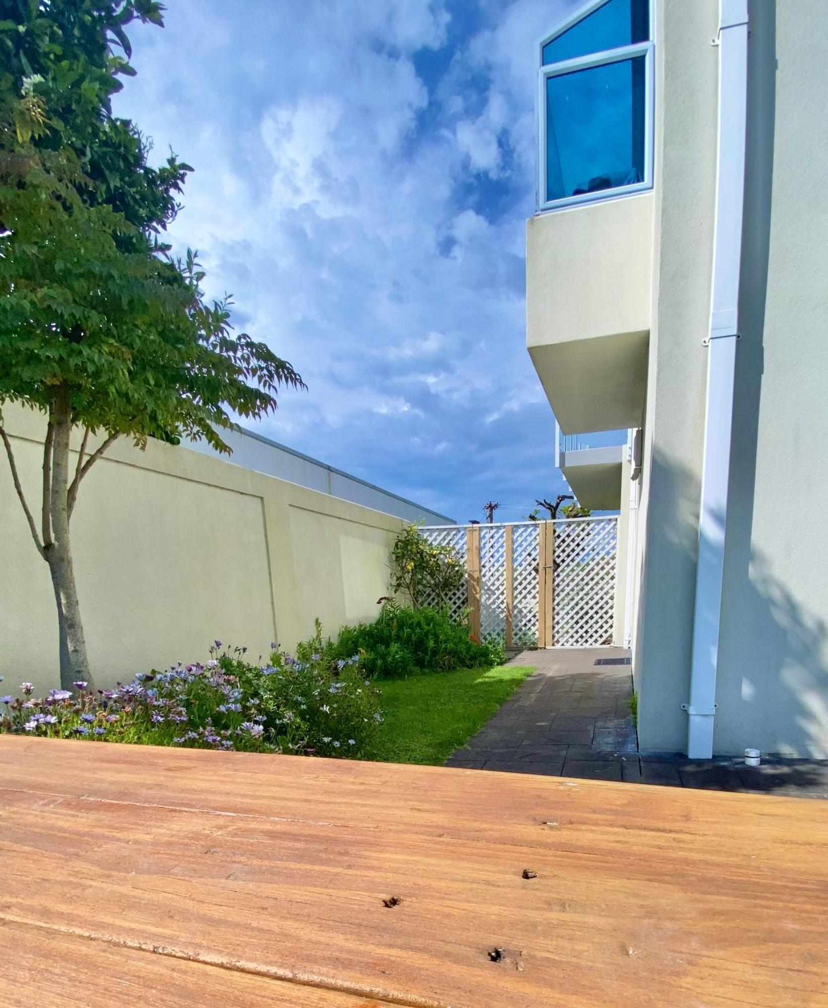 Hillcrest Two Apartment Whakatane Exterior photo